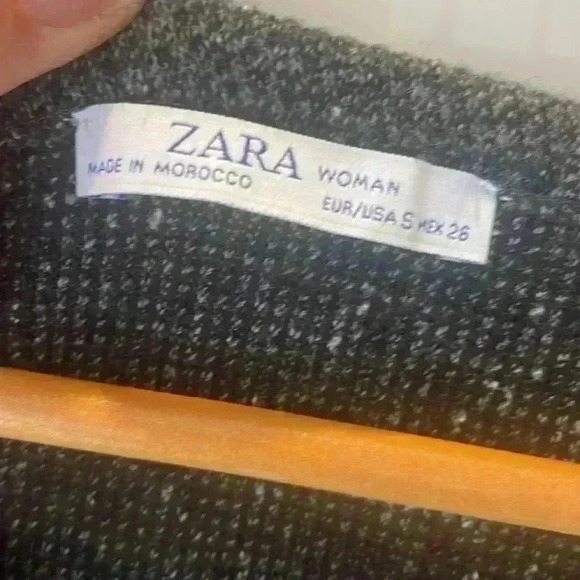 Zara Cropped Sweater - Picture 2 of 11